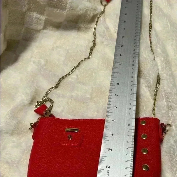 Cute small red faux leather  purse - Picture 6 of 8